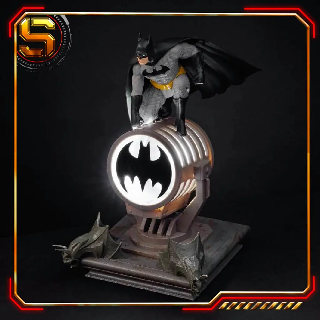 PALADONE DC COMICS BATMAN FIGURINE LIGHT