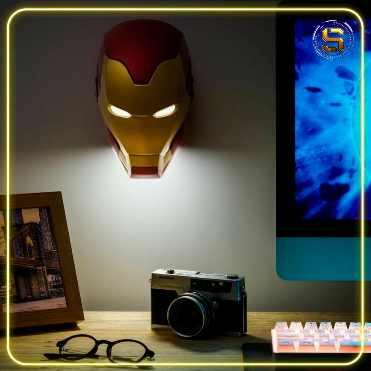 PALADONE MARVEL AVENGERS IRON MAN MASK LIGHT V2